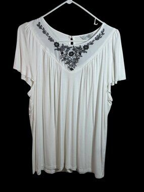 CJ Banks White Tunic Top 1X Embroidered Floral Yoke Short Sleeves Womens Blouse